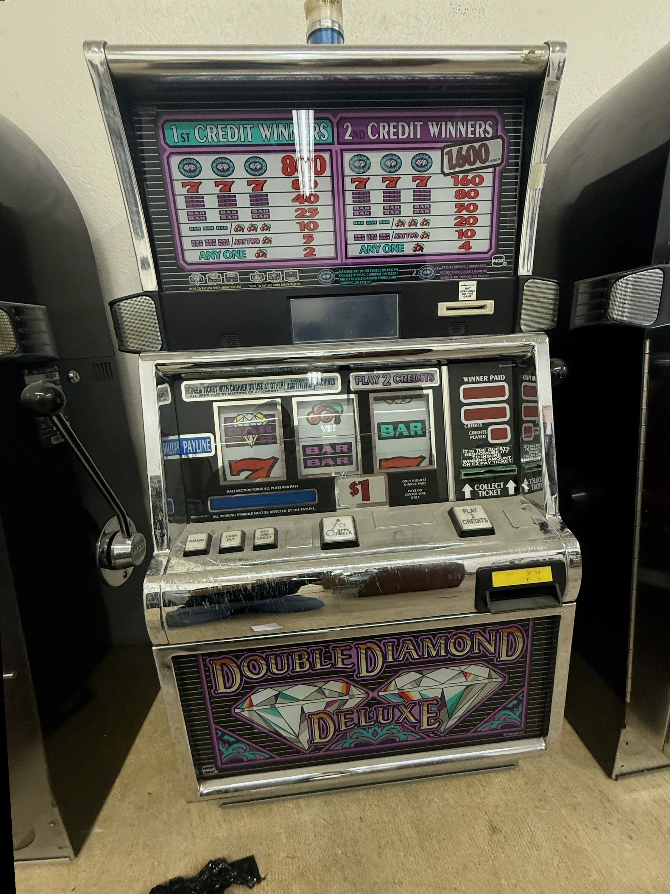 IGT Rouleaux Double Diamond Deluxe