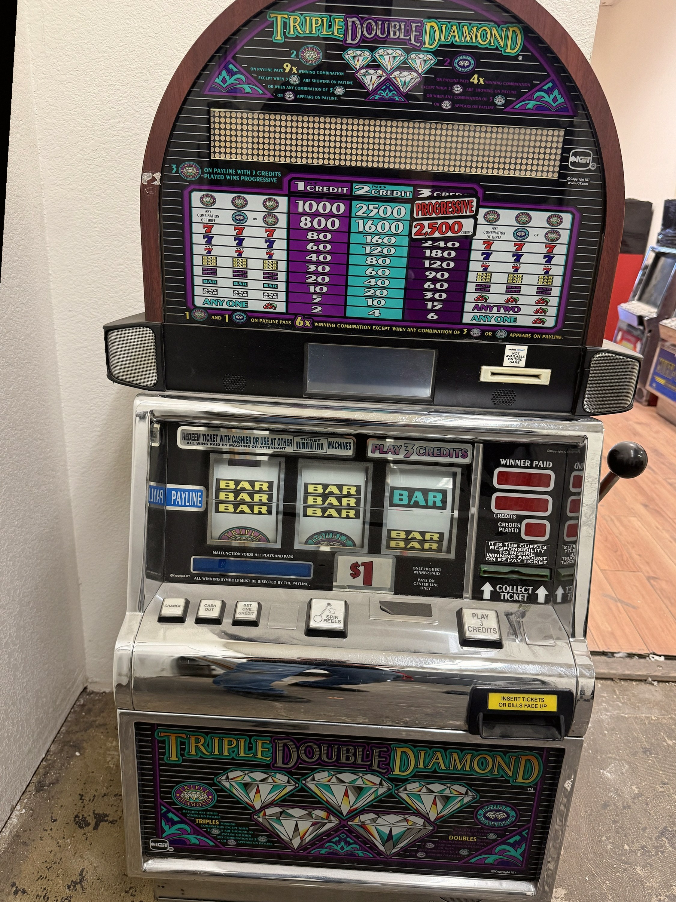 IGT S2000 Triple Double Diamond 3-Coin